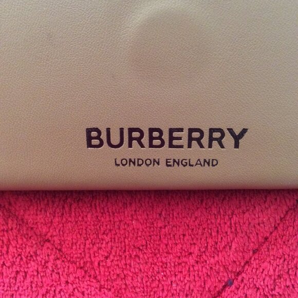 BURBERRY Large Tan Leather Sun Glass Eyeglass Case - Picture 2 of 6